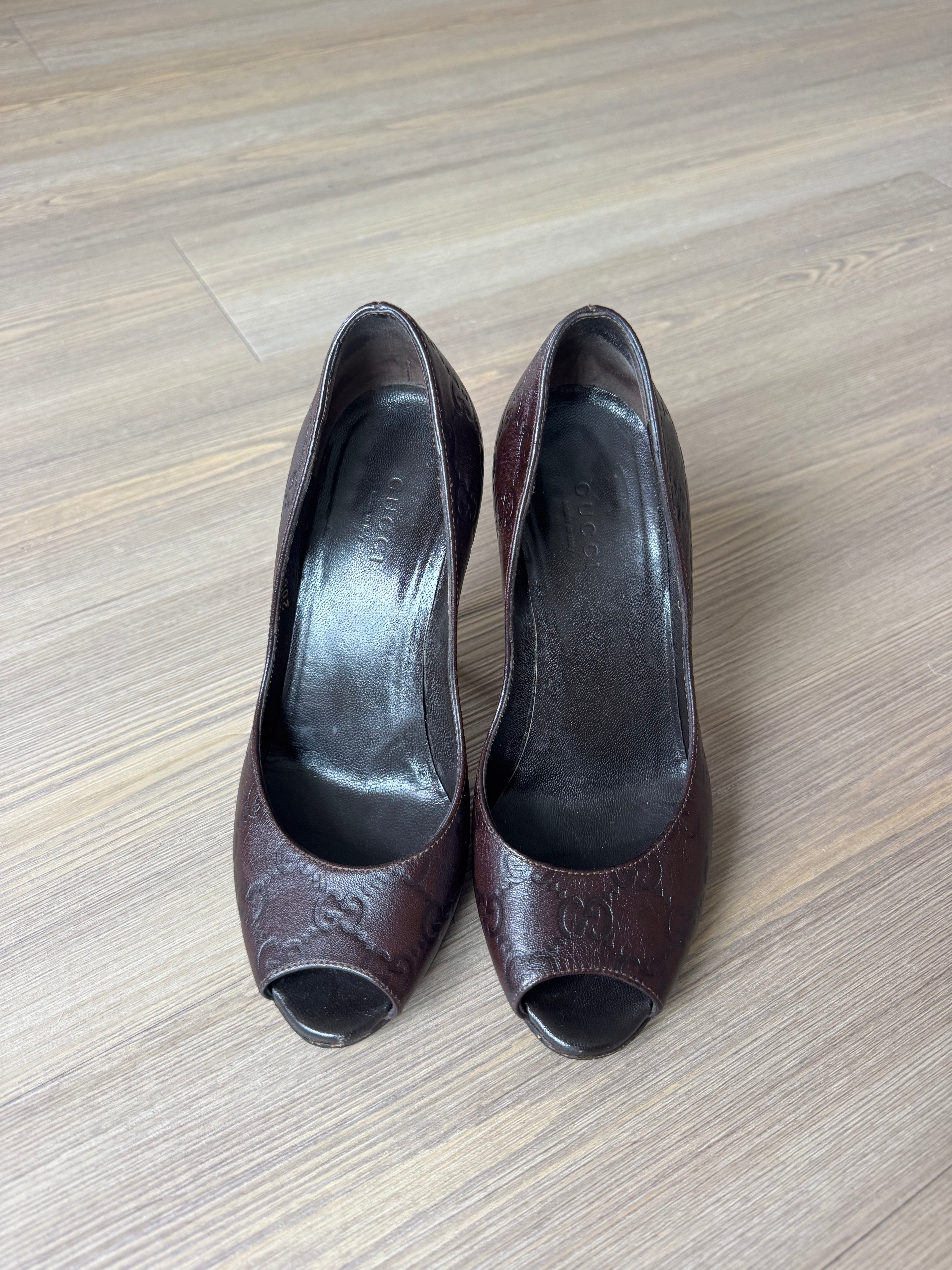 Gucci GG Embossed Peep-Toe Heel (34.5)