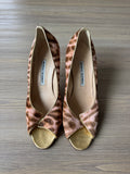 Manolo Blahnik Leopard Print Calf Hair Pointed Toe Heel (39.5)
