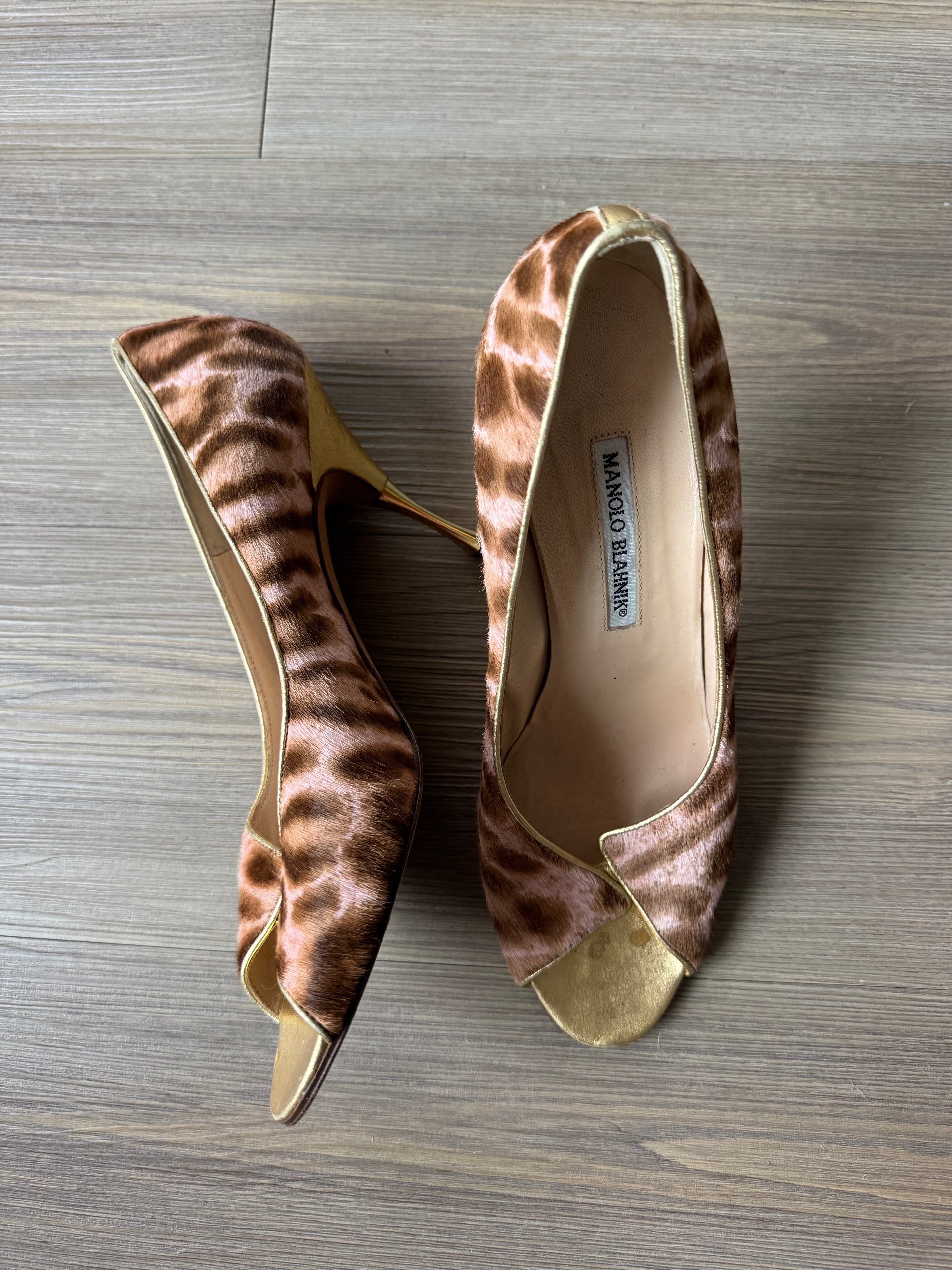 Manolo Blahnik Leopard Print Calf Hair Pointed Toe Heel (39.5)